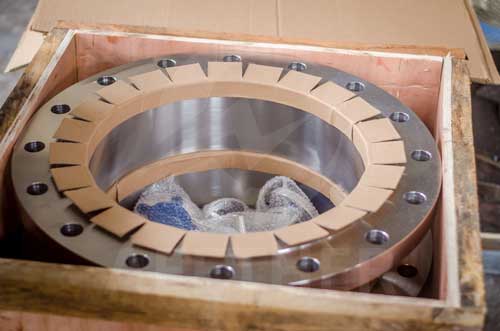 Incoloy 890 flange in wooden case